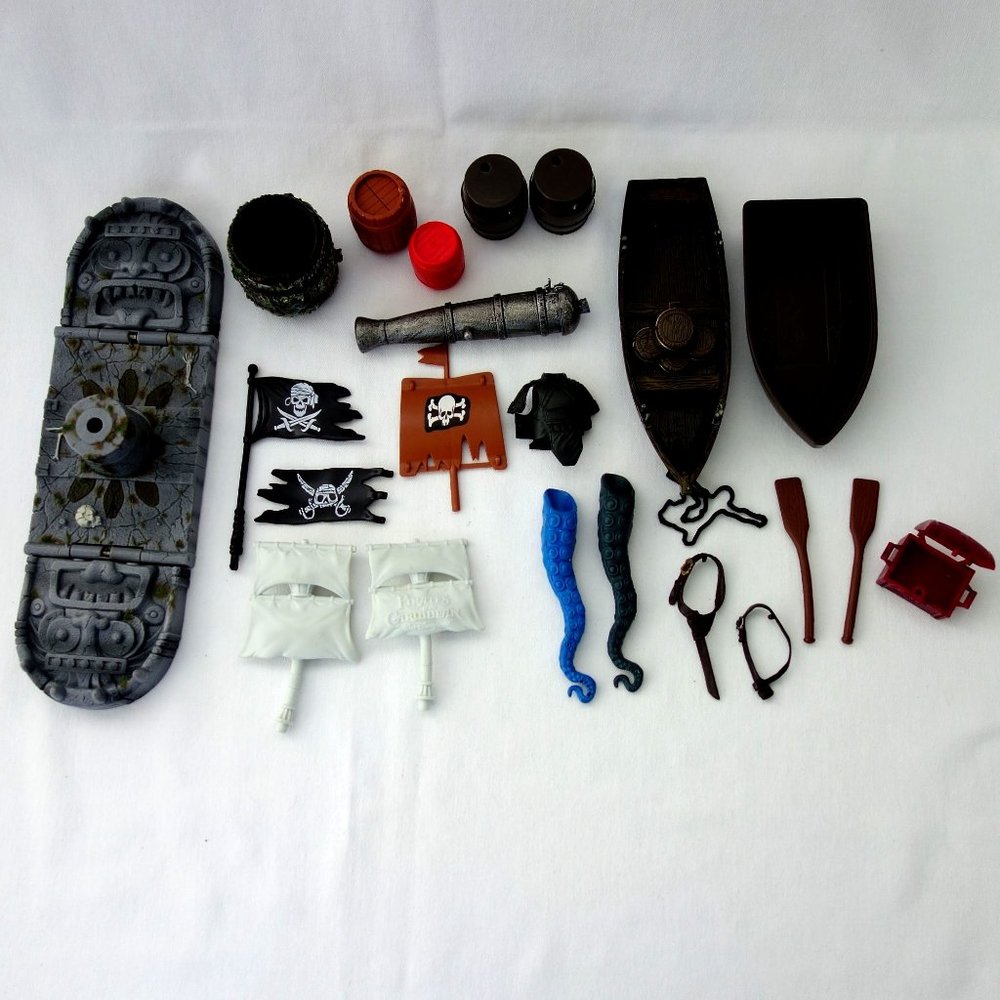 Mixed Lot of 23‎ Pirate Action Figures Replacement Parts